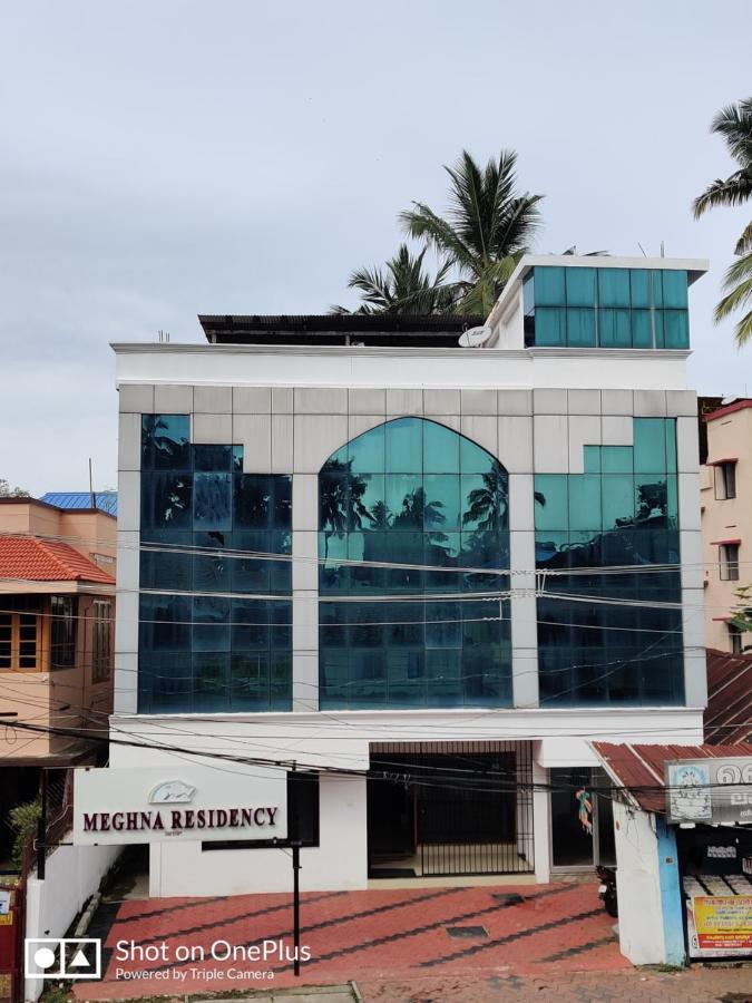Meghna Residency Hotel Thiruvananthapuram Ngoại thất bức ảnh