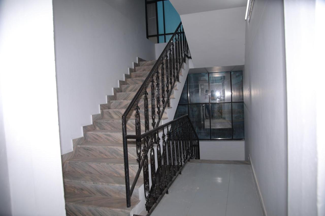Meghna Residency Hotel Thiruvananthapuram Ngoại thất bức ảnh
