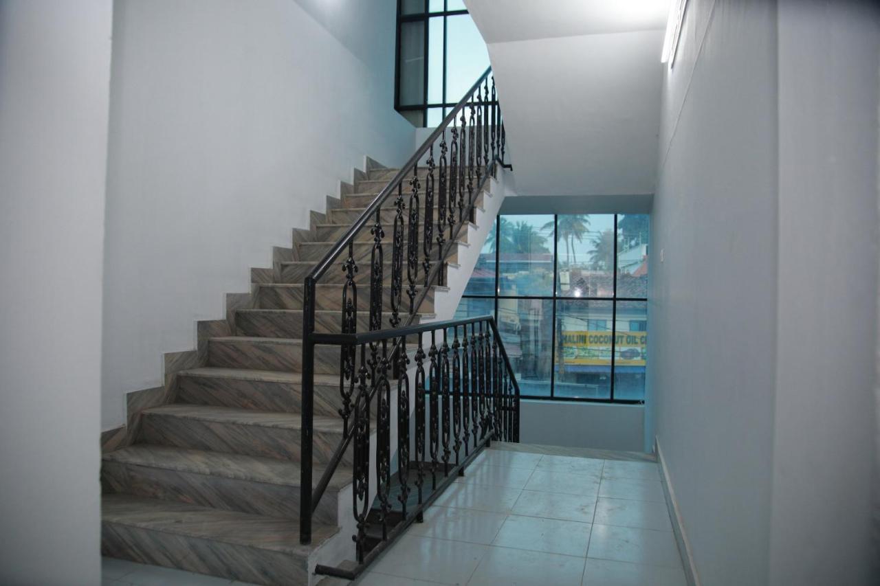 Meghna Residency Hotel Thiruvananthapuram Ngoại thất bức ảnh