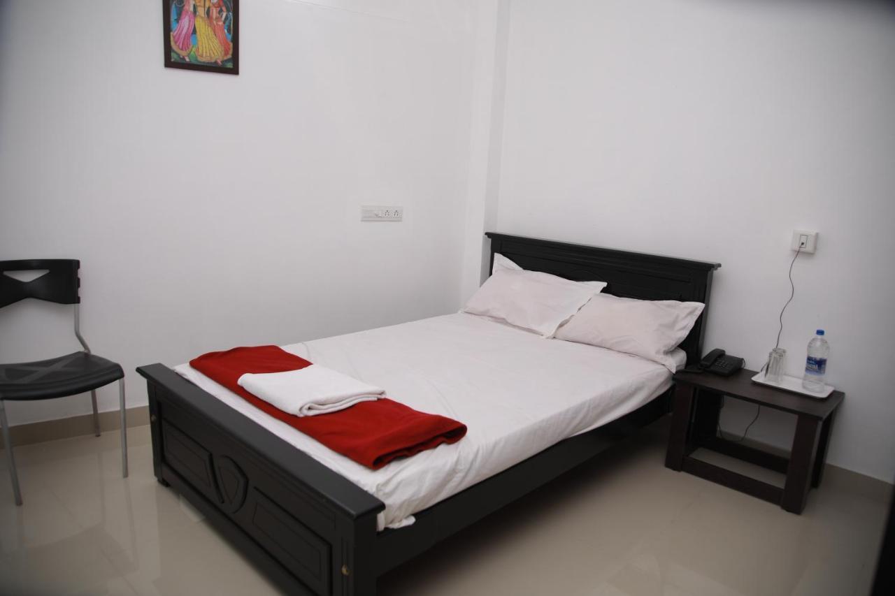 Meghna Residency Hotel Thiruvananthapuram Ngoại thất bức ảnh