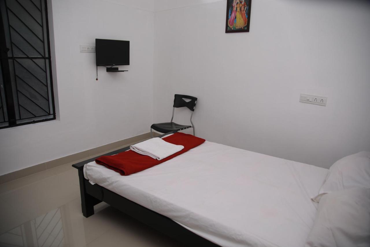 Meghna Residency Hotel Thiruvananthapuram Ngoại thất bức ảnh