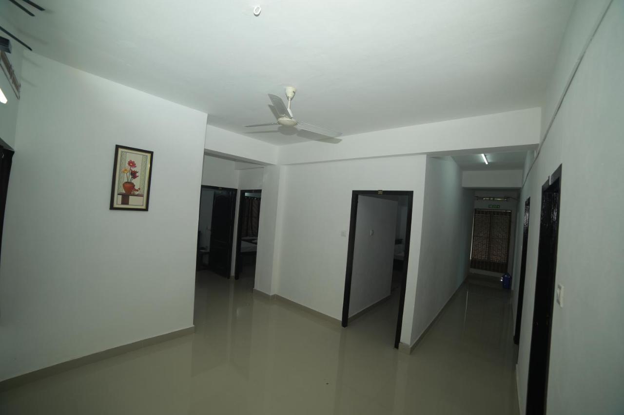 Meghna Residency Hotel Thiruvananthapuram Ngoại thất bức ảnh