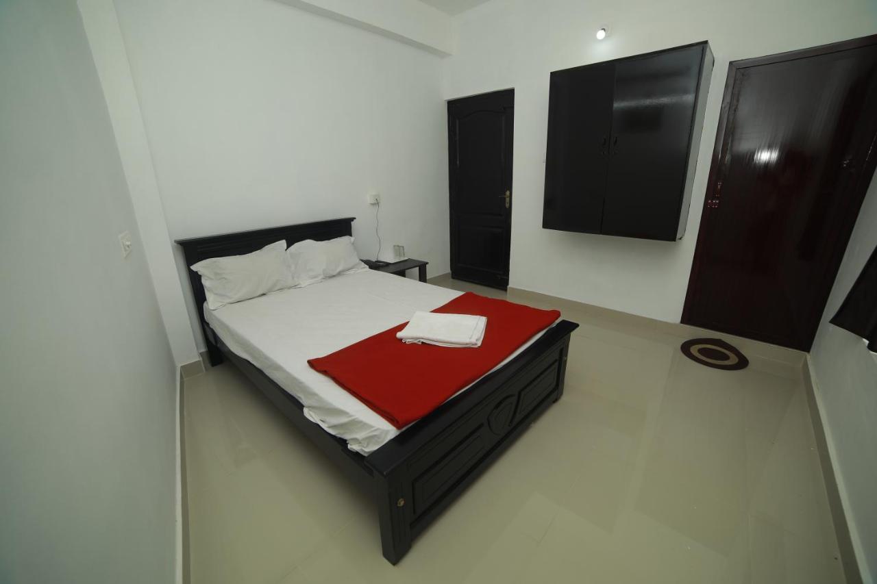 Meghna Residency Hotel Thiruvananthapuram Ngoại thất bức ảnh