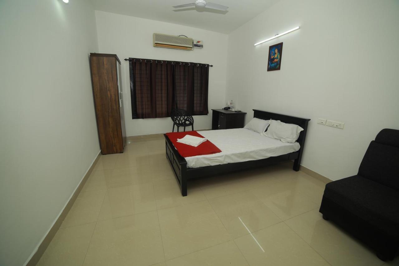 Meghna Residency Hotel Thiruvananthapuram Ngoại thất bức ảnh