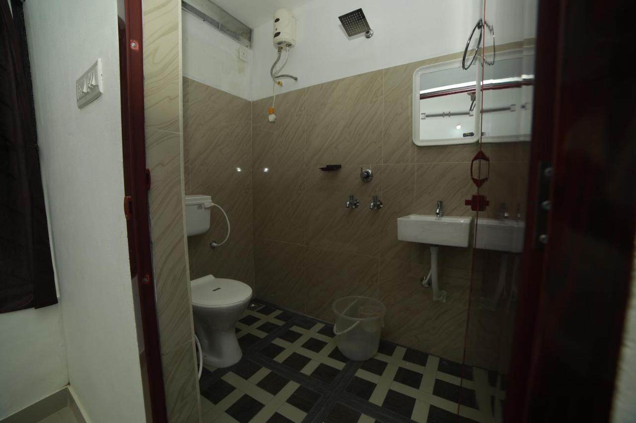 Meghna Residency Hotel Thiruvananthapuram Ngoại thất bức ảnh