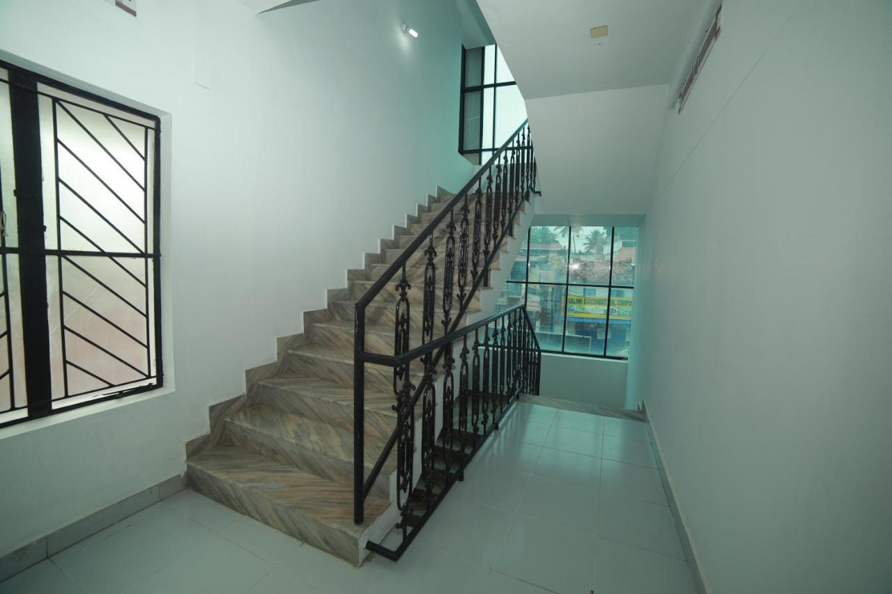 Meghna Residency Hotel Thiruvananthapuram Ngoại thất bức ảnh