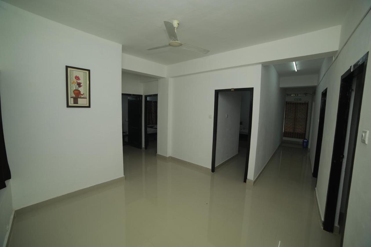 Meghna Residency Hotel Thiruvananthapuram Ngoại thất bức ảnh